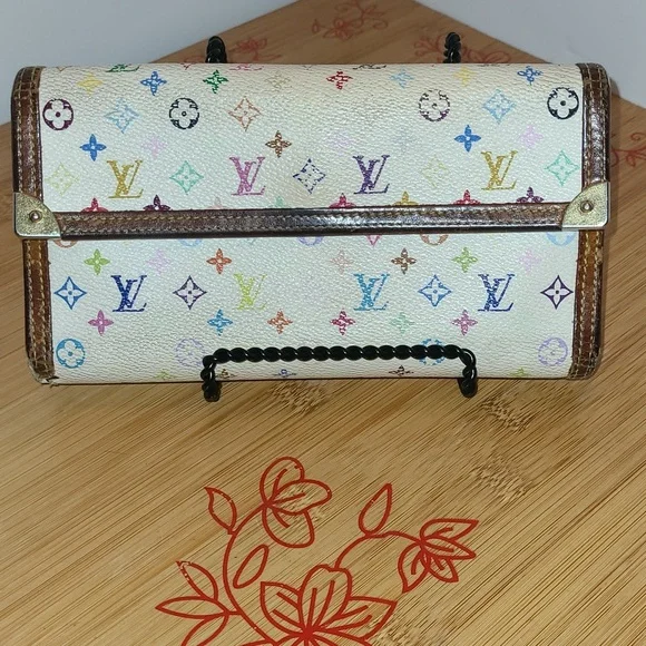 Louis Vuitton wallet - Picture 1 of 7